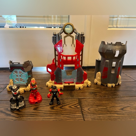 Playskool Heroes Iron Man Armour-Up Fortress - Picture 7 of 16